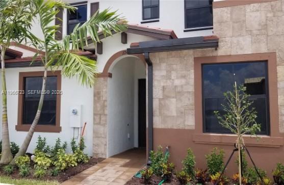 AQUABELLA SECTION TWO - Residential Lease