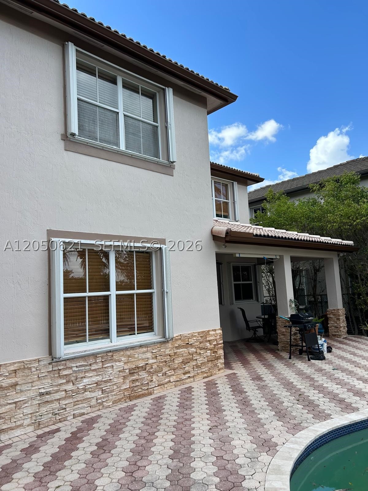 A B AT TAMIAMI TRAIL PHAS - Residential