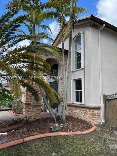 A B AT TAMIAMI TRAIL PHAS - Residential