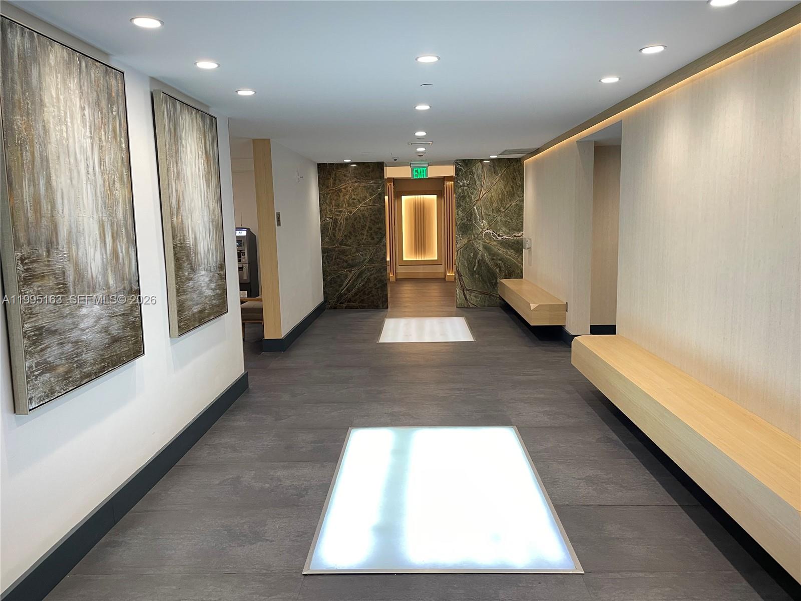 THE IVY CONDO - Residential