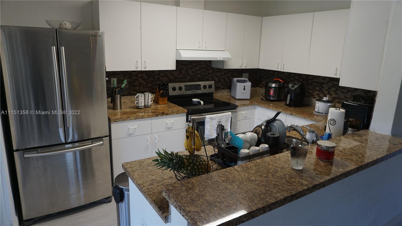 DEVON-AIRE VILLAS SEC 3 - Residential