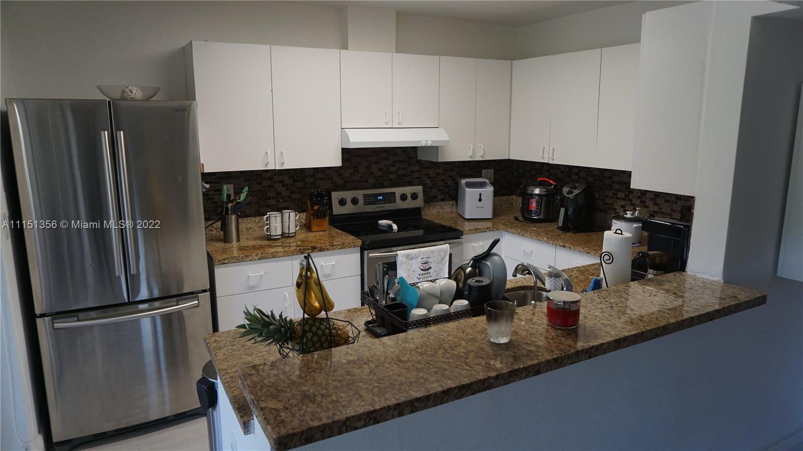 DEVON-AIRE VILLAS SEC 3 - Residential