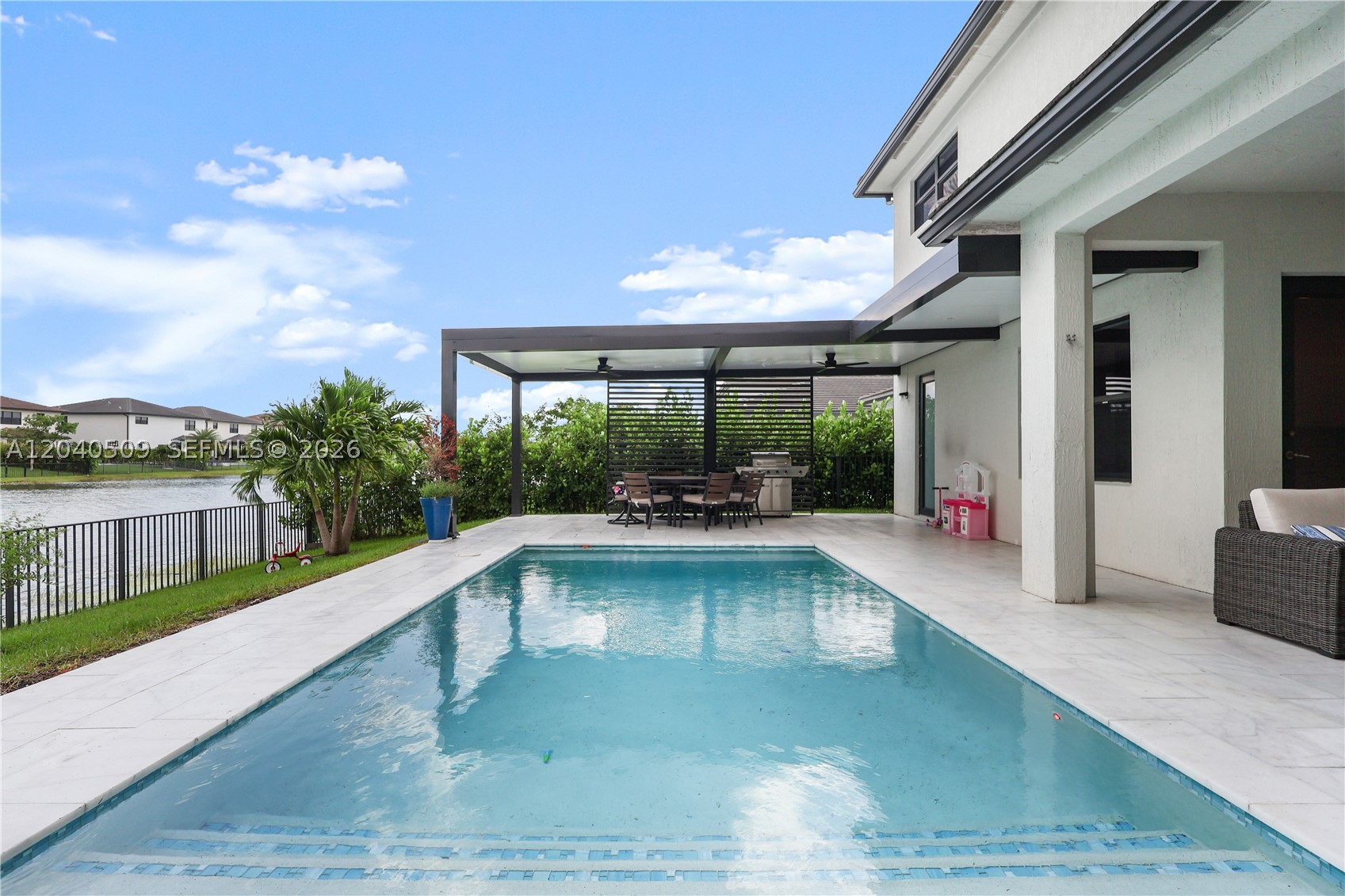 TUSCAN ISLES - Residential