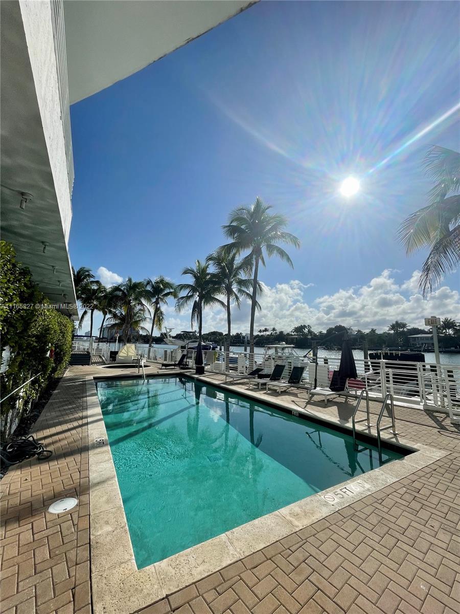 REGATTA AT INDIAN CREEK - Residential Lease