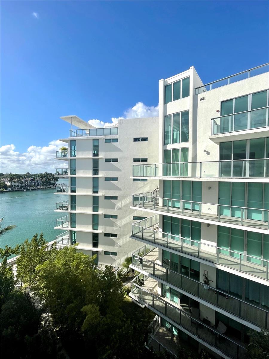 REGATTA AT INDIAN CREEK - Residential Lease