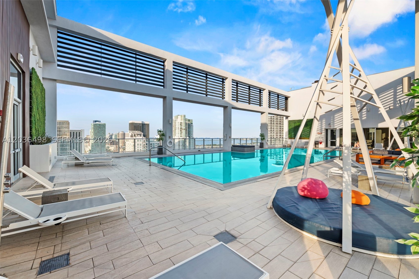 CENTRO CONDO - Residential
