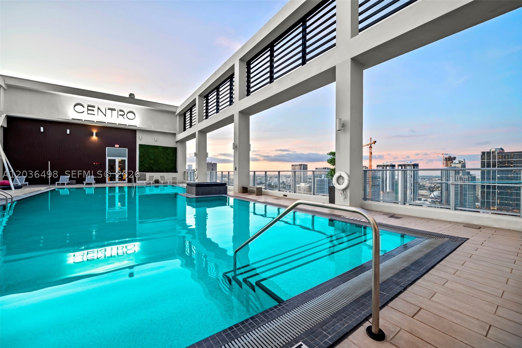 CENTRO CONDO - Residential