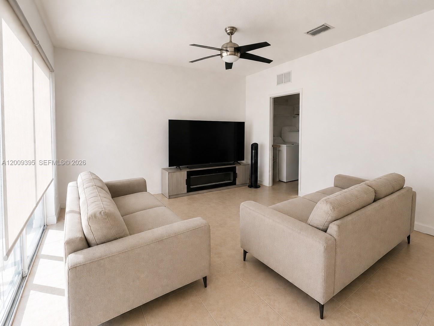 ISLANDS AT DORAL TOWNHOME - Residential