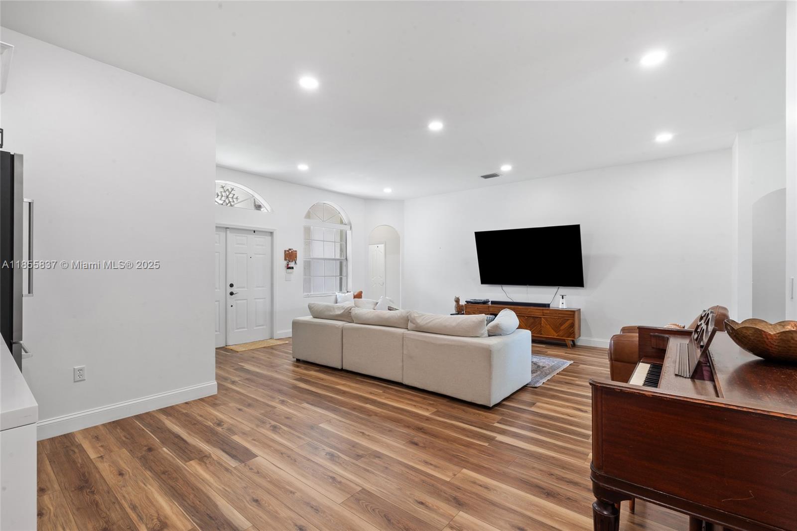 DUNWOODIE AT KEYS GATE - Residential