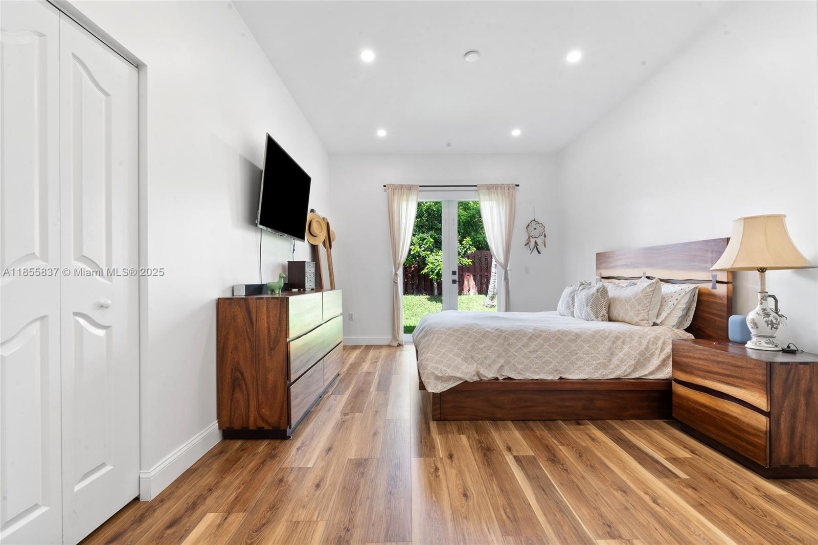 DUNWOODIE AT KEYS GATE - Residential