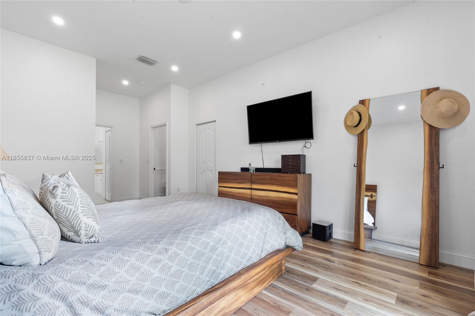 DUNWOODIE AT KEYS GATE - Residential