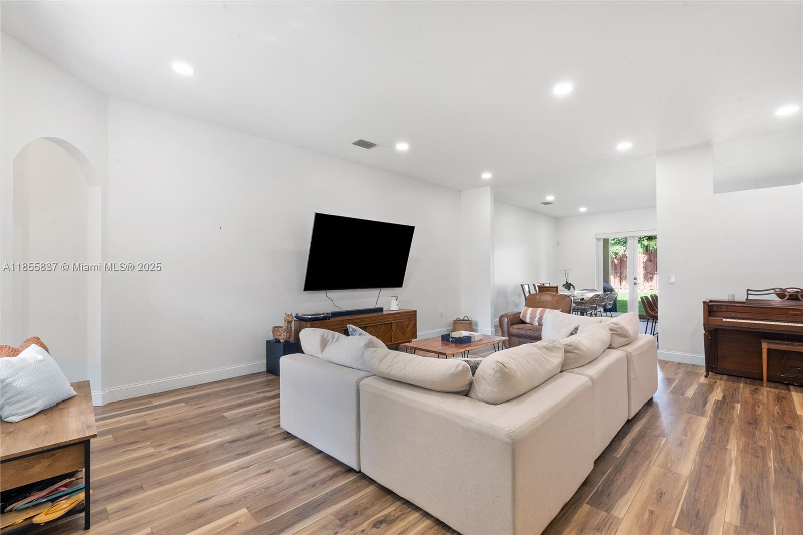 DUNWOODIE AT KEYS GATE - Residential