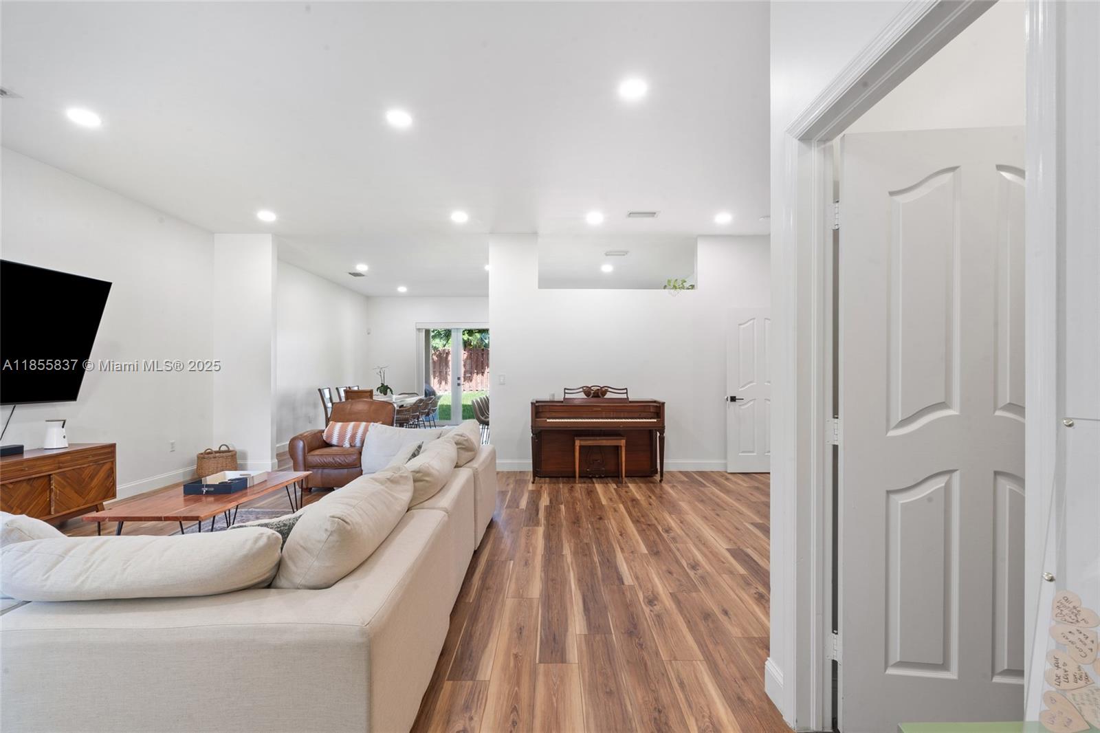 DUNWOODIE AT KEYS GATE - Residential