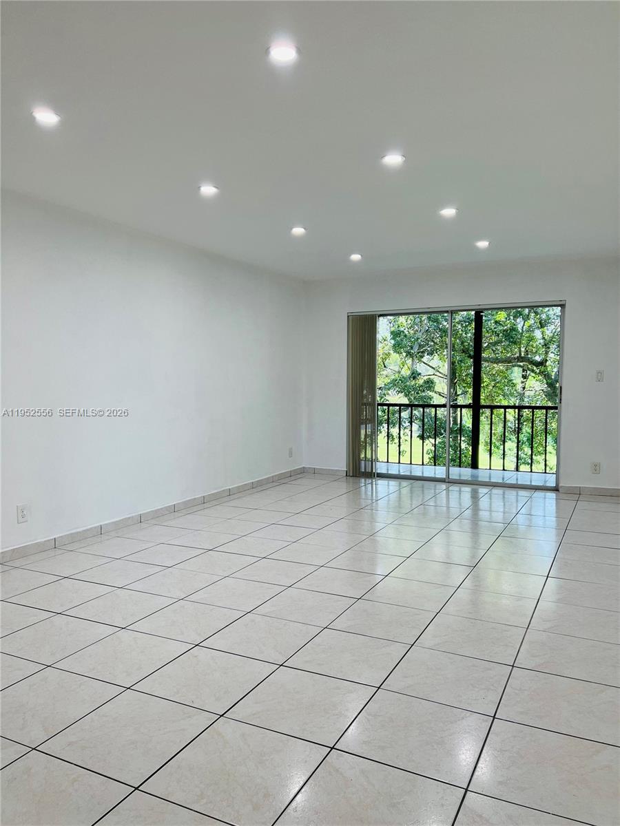 VERSAILLES GARDENS CONDO - Residential