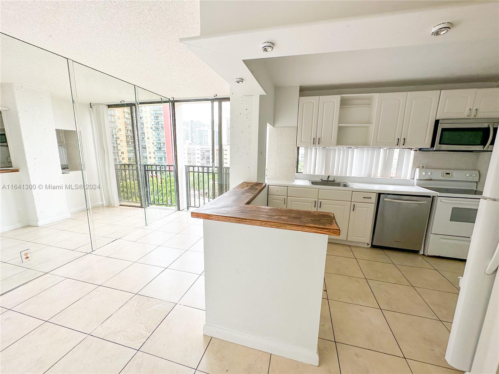 Plaza Of Americas Condo - Residential
