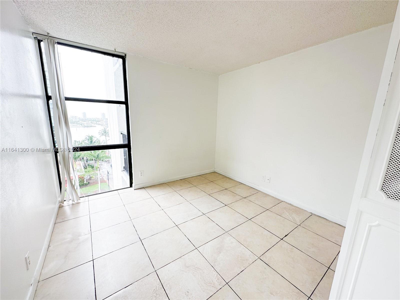 Plaza Of Americas Condo - Residential