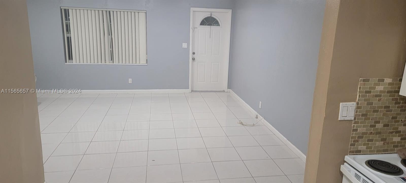 HOLLYWOOD TERRACE - Residential Lease