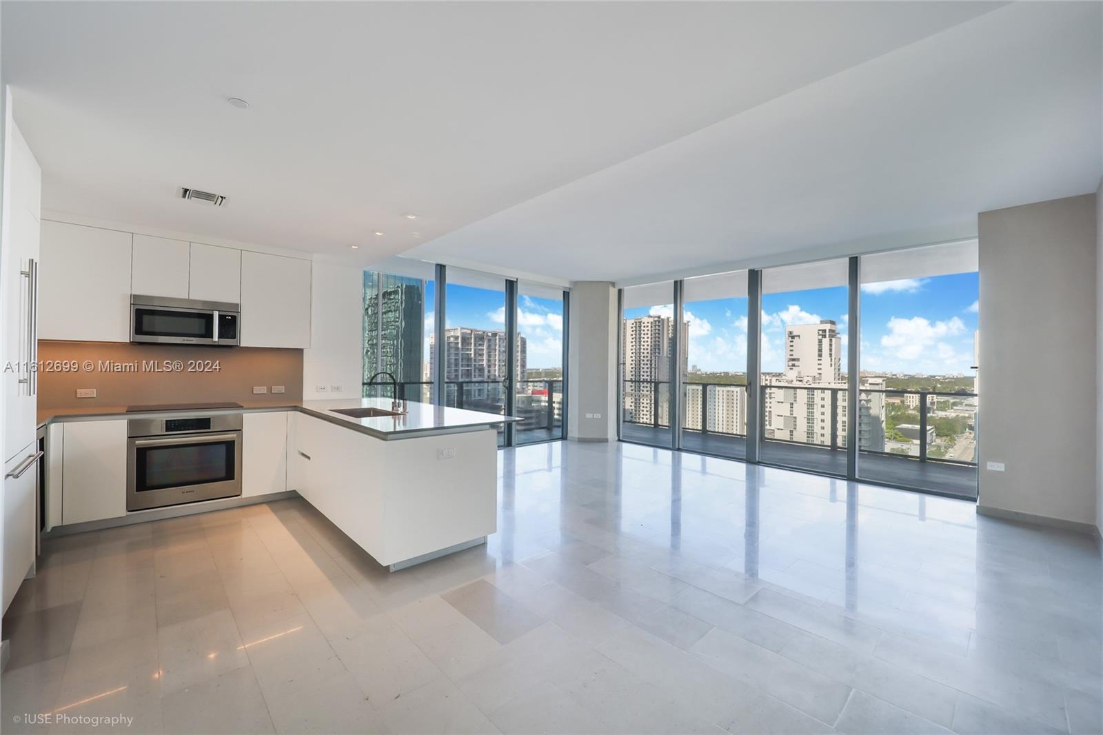 RISE CONDO - Residential Lease
