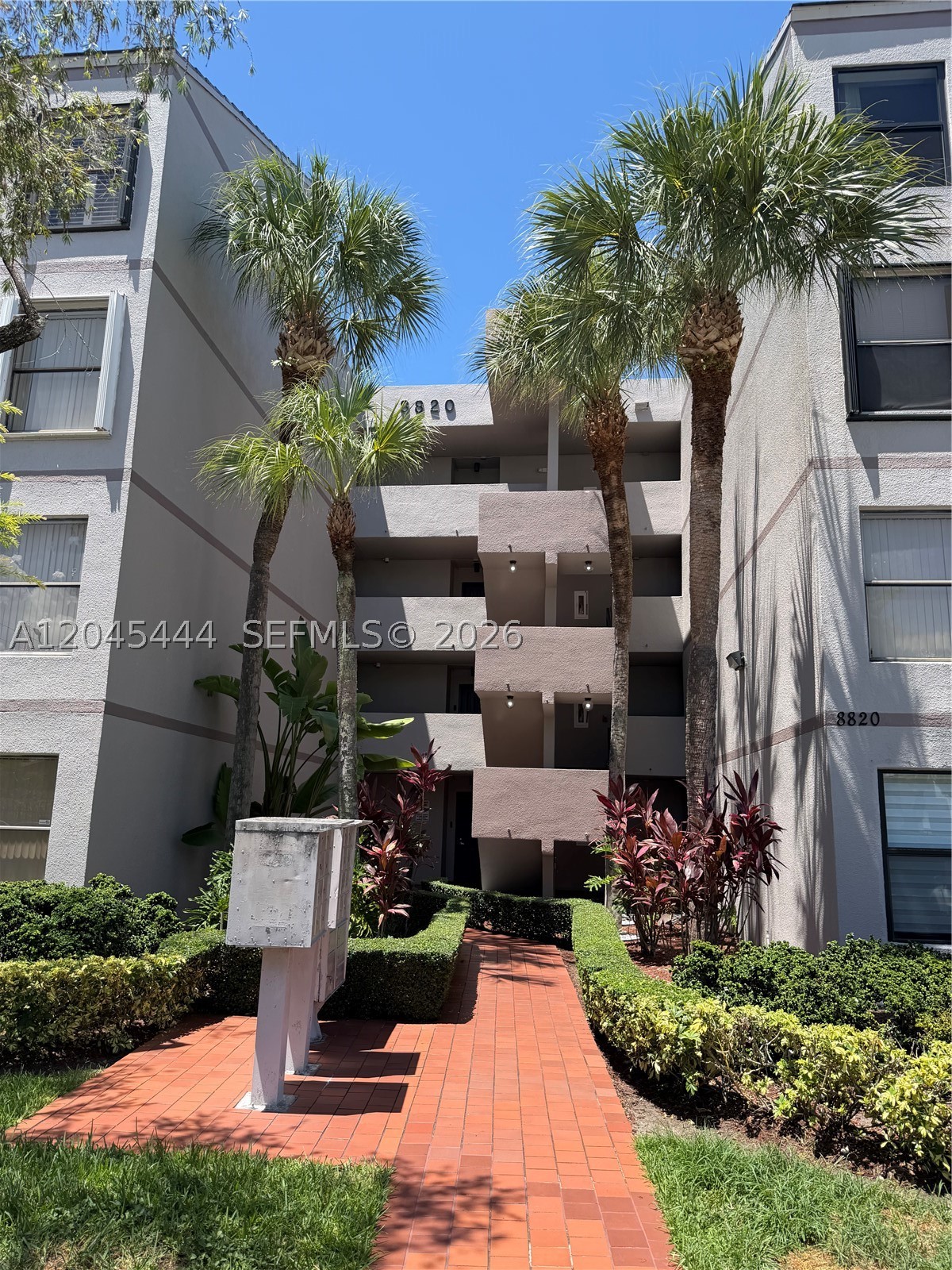 CALUSA CLUB VILG BLDG D S - Residential