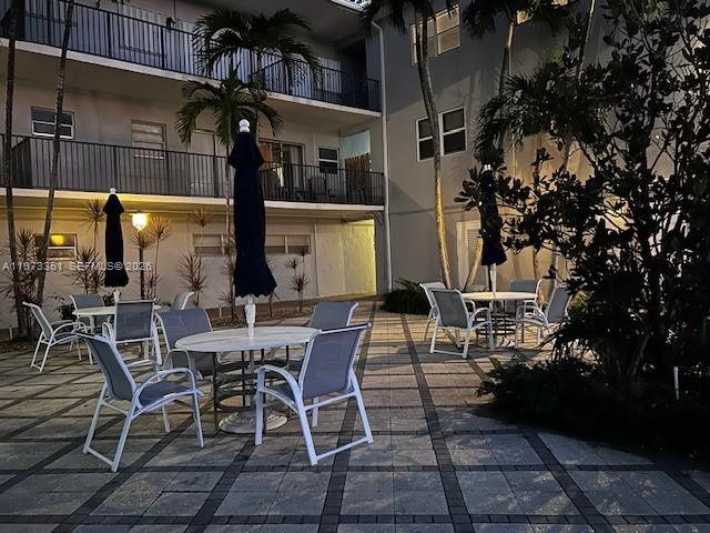 WATERWAY @ HOLLYWOOD BEAC - Residential