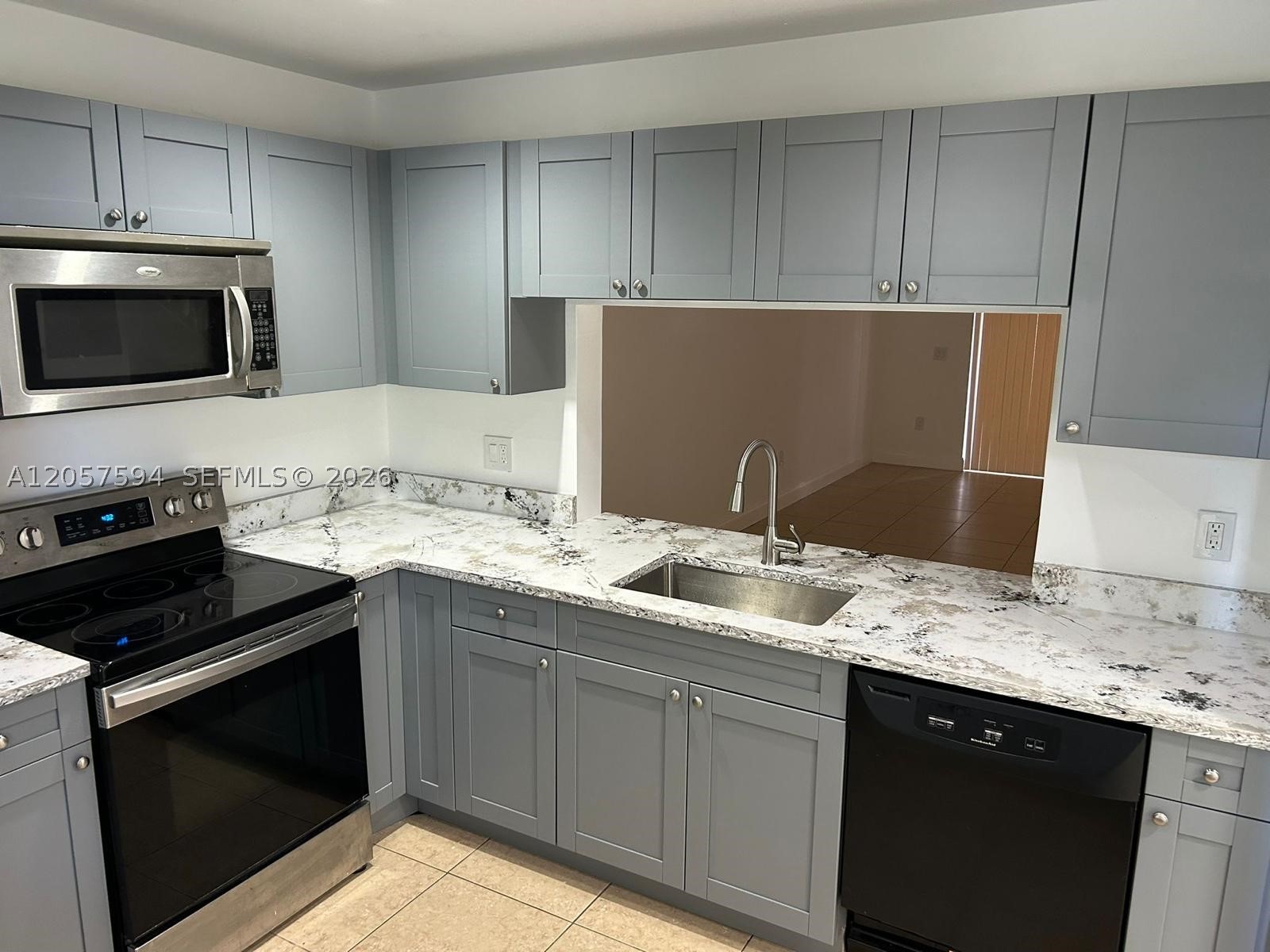 PEMBROKE POINTE SECTION T - Residential