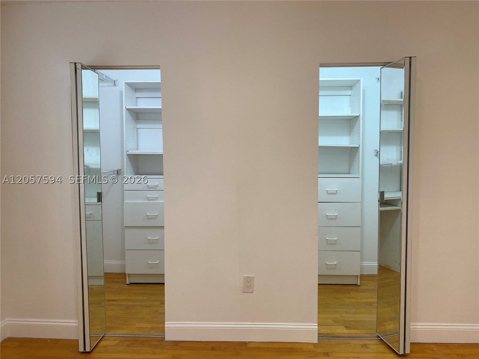 PEMBROKE POINTE SECTION T - Residential