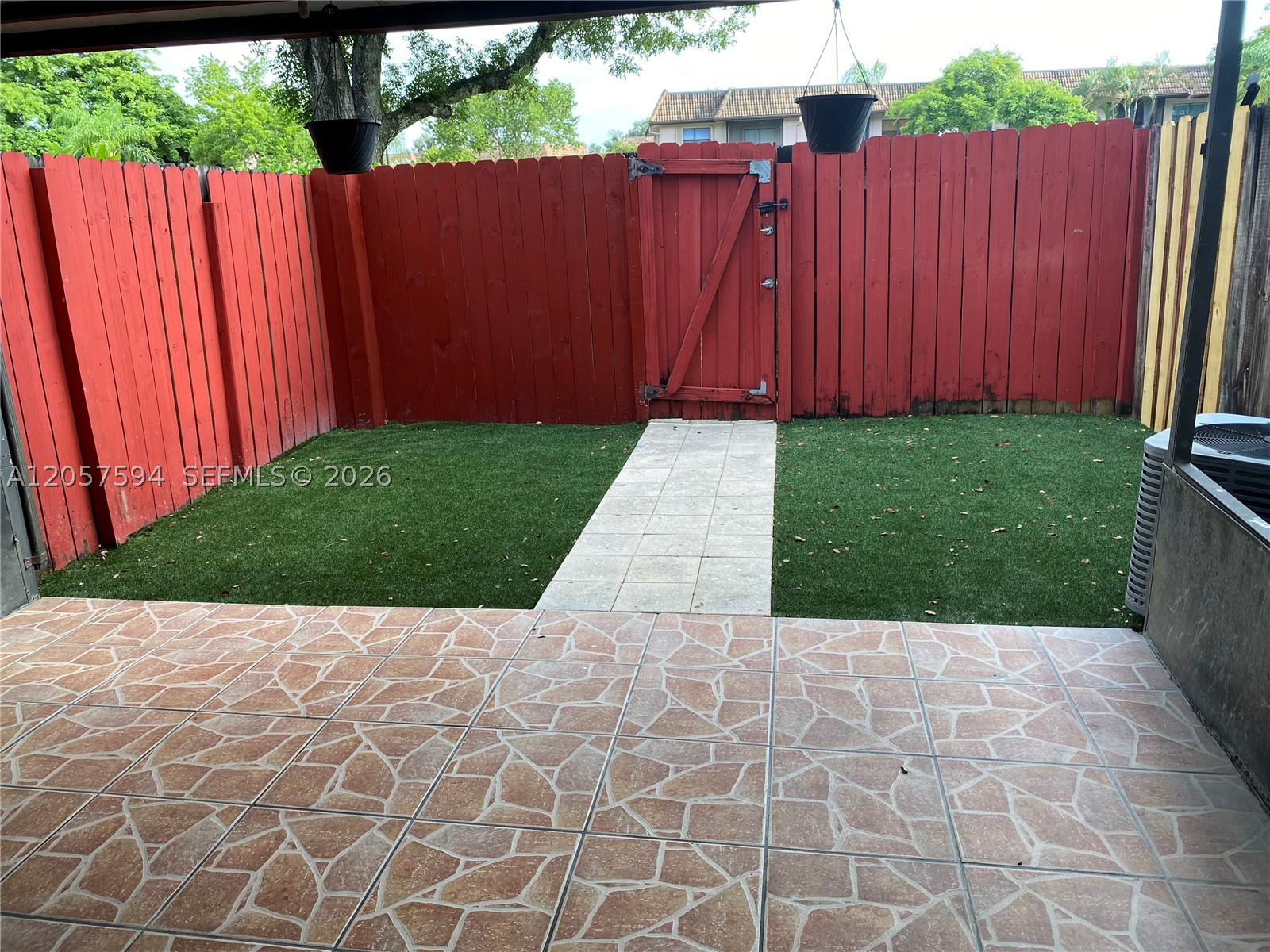 PEMBROKE POINTE SECTION T - Residential
