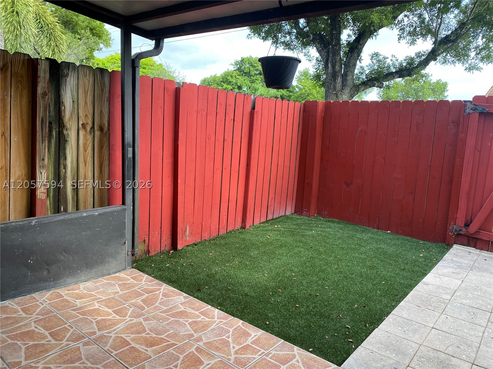 PEMBROKE POINTE SECTION T - Residential
