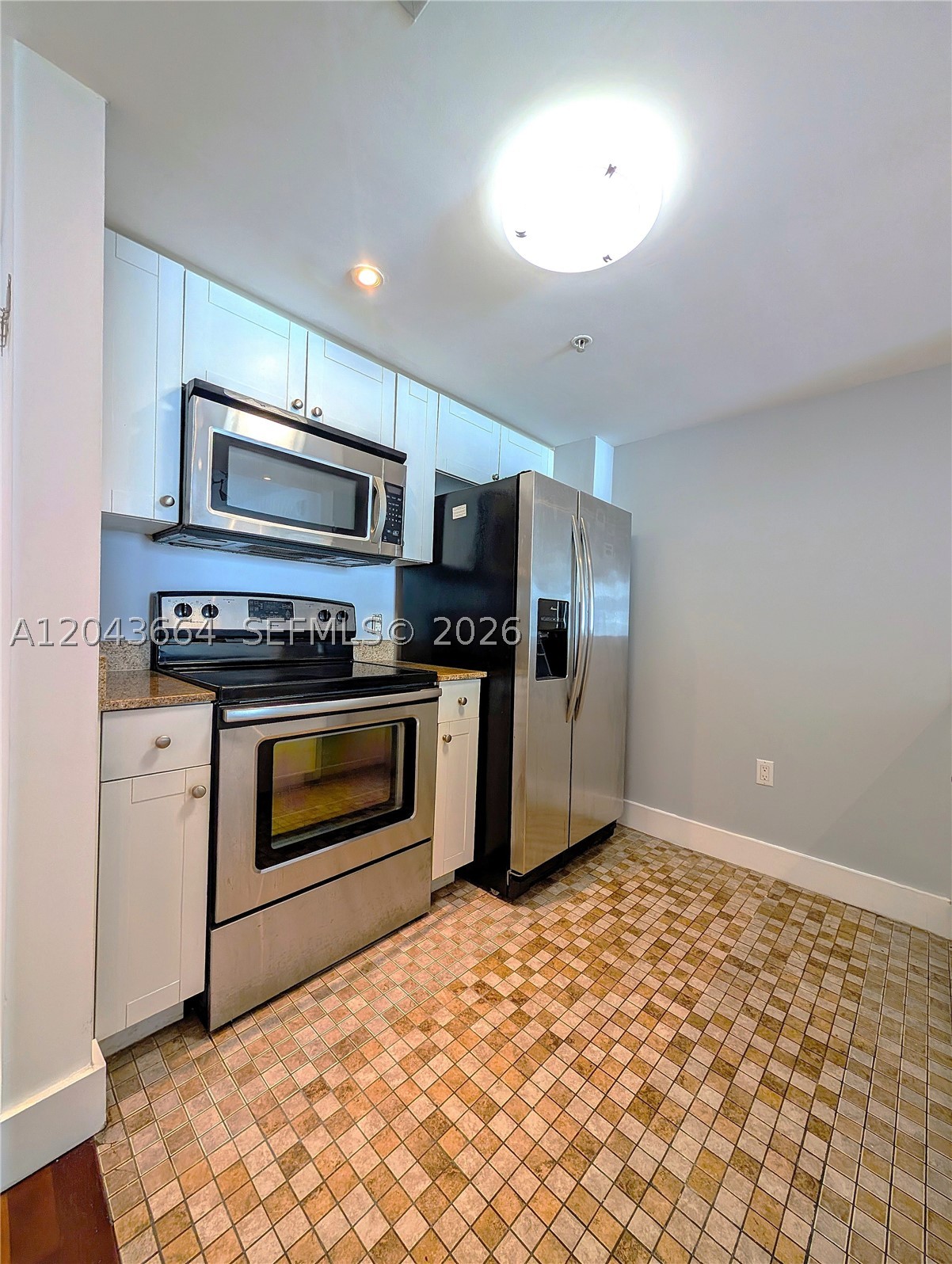 DOUGLAS PLACE CONDO - Residential Lease
