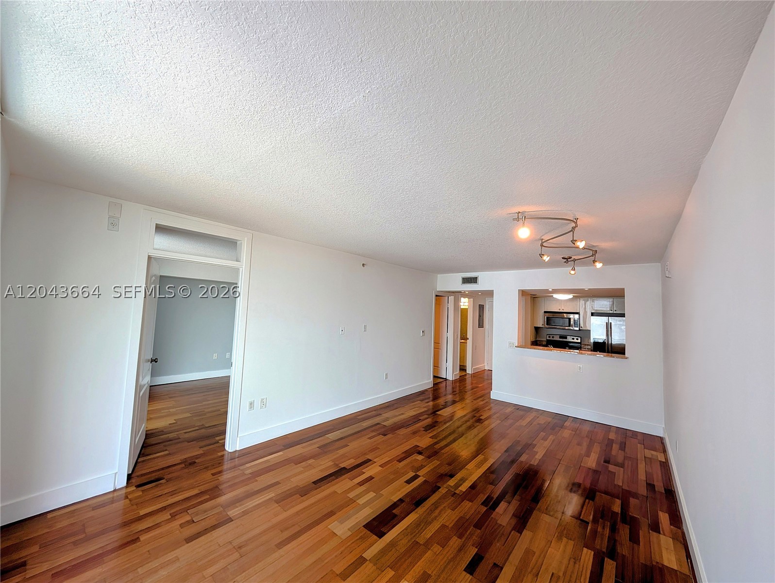 DOUGLAS PLACE CONDO - Residential Lease