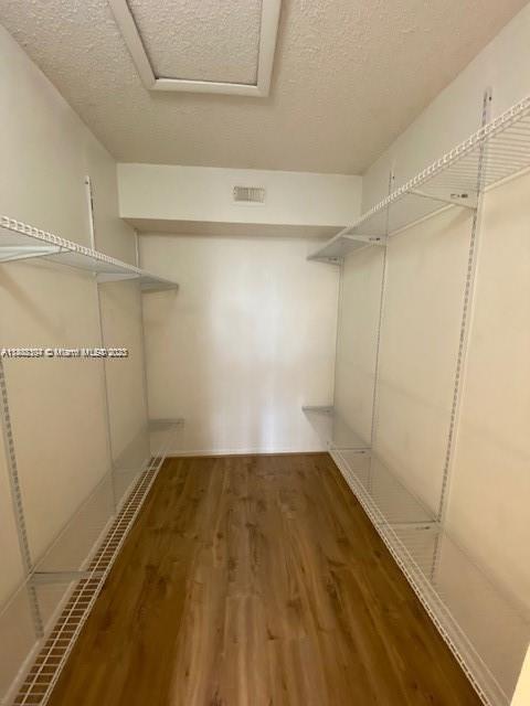 EDGEWATER CONDO - Residential Lease
