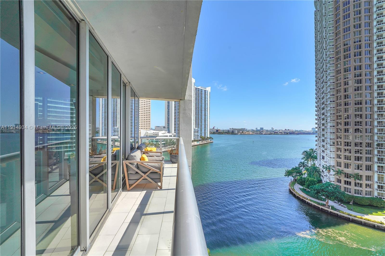 ICONBRICKELL CONDO NO 1 - Residential