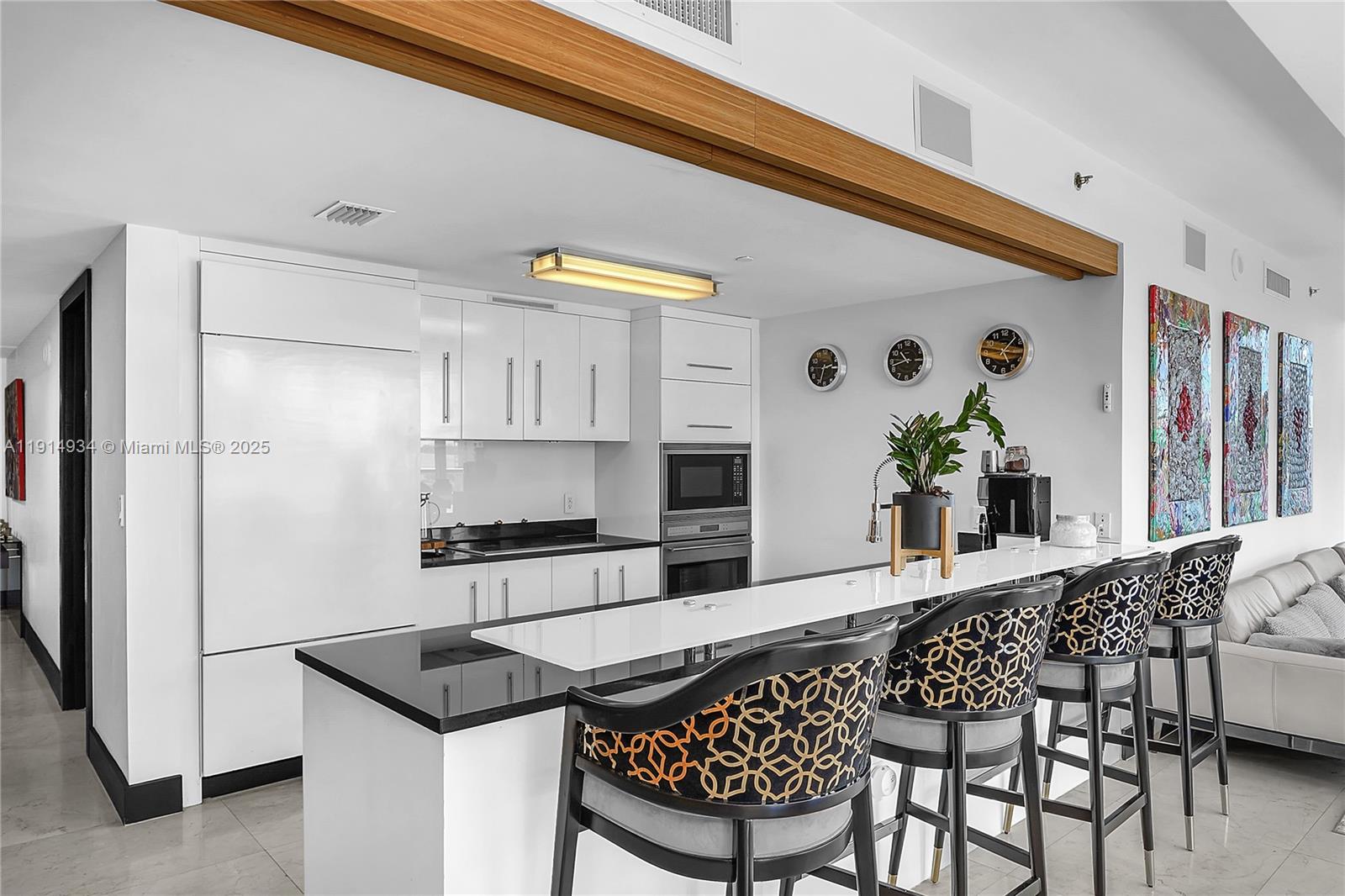 ICONBRICKELL CONDO NO 1 - Residential