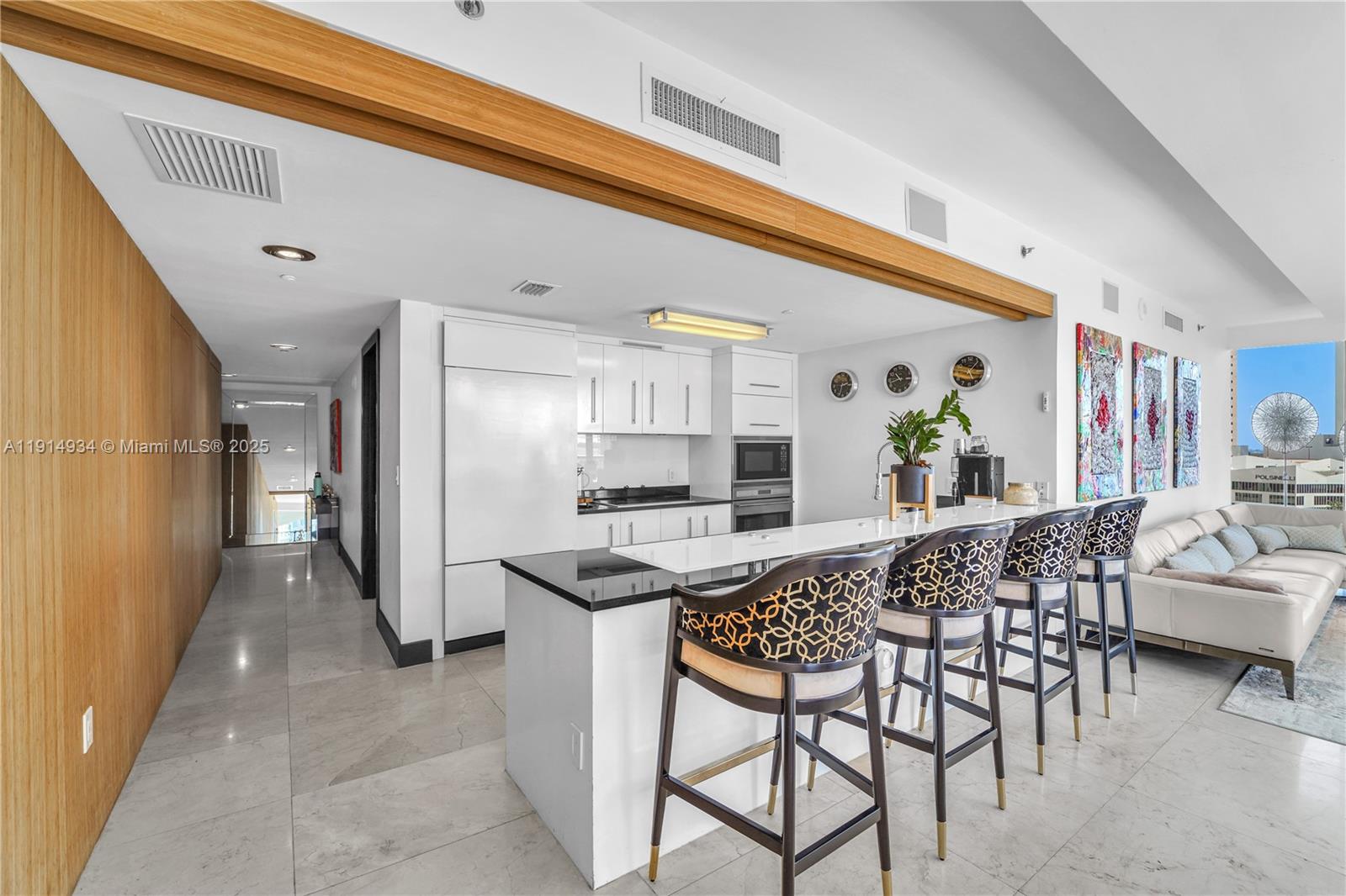 ICONBRICKELL CONDO NO 1 - Residential