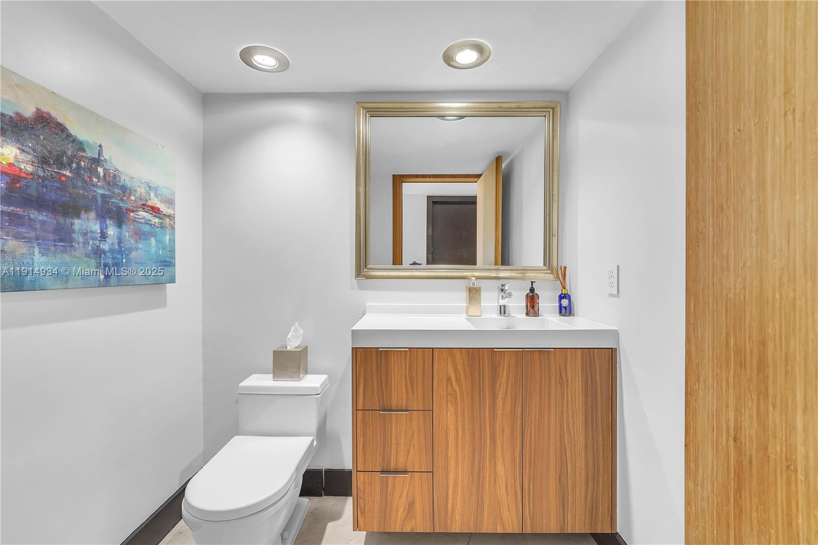 ICONBRICKELL CONDO NO 1 - Residential