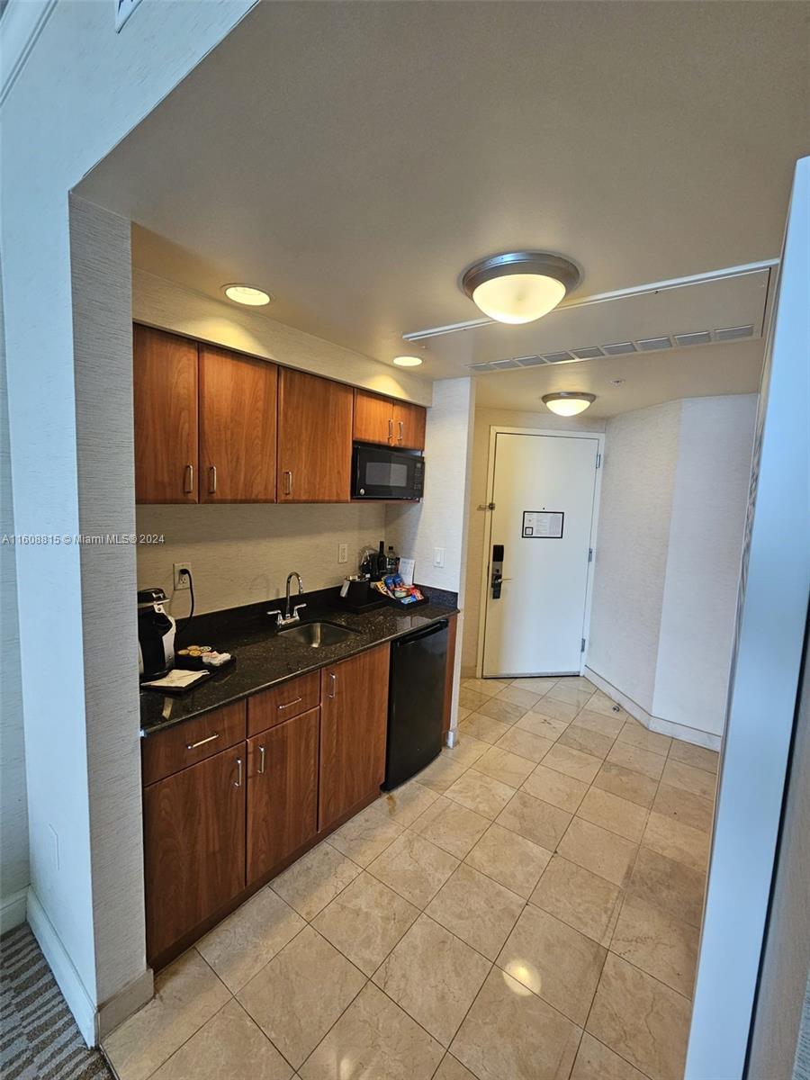 TRUMP INTERNATIONAL SONES - Residential