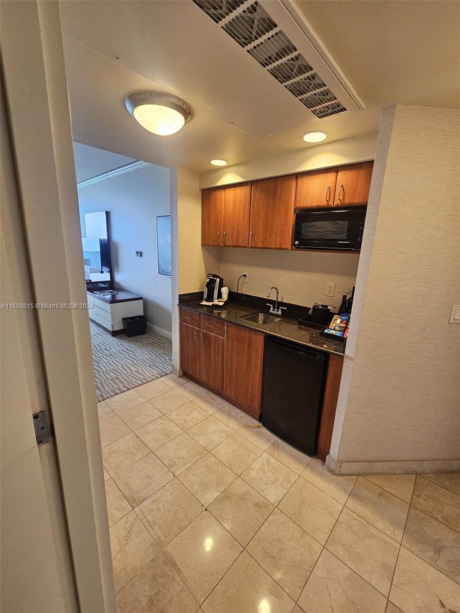 TRUMP INTERNATIONAL SONES - Residential