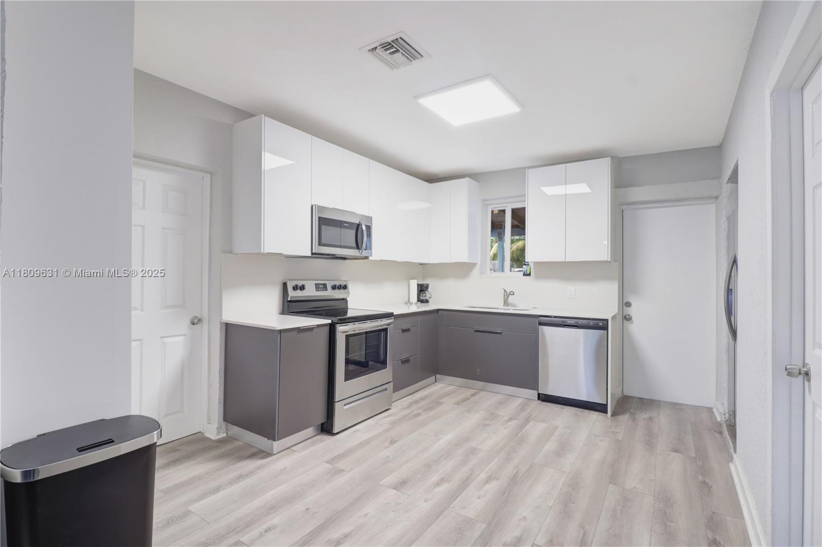 SUN LAND PARK - Residential