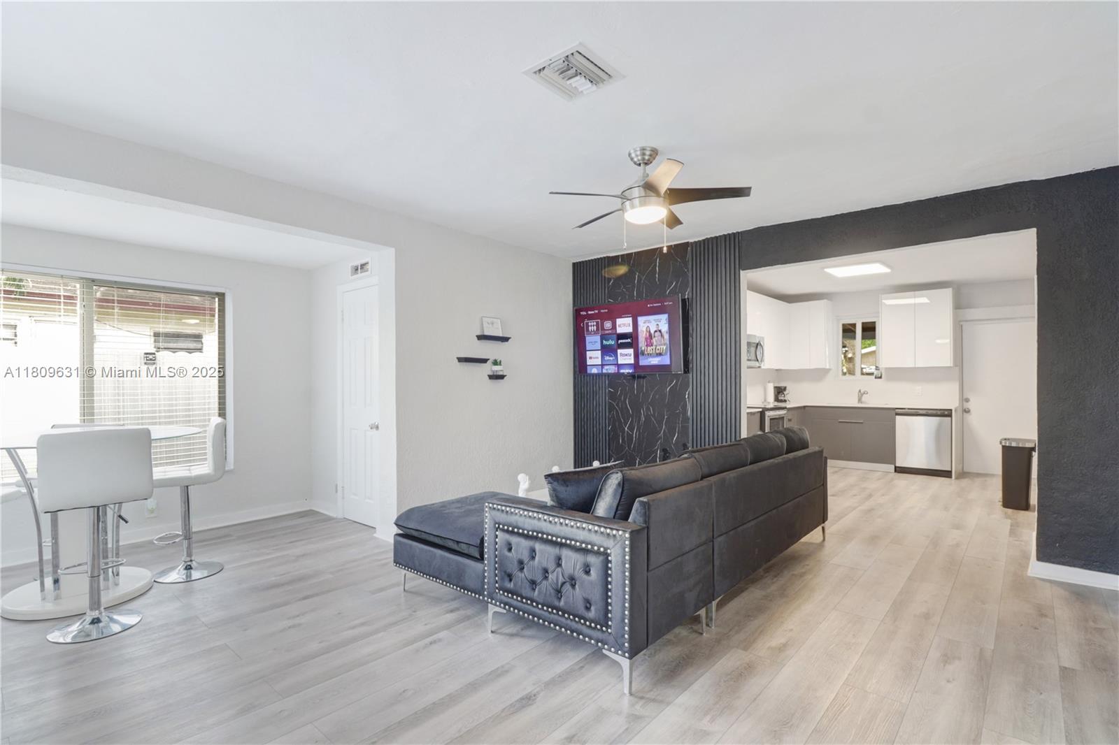 SUN LAND PARK - Residential