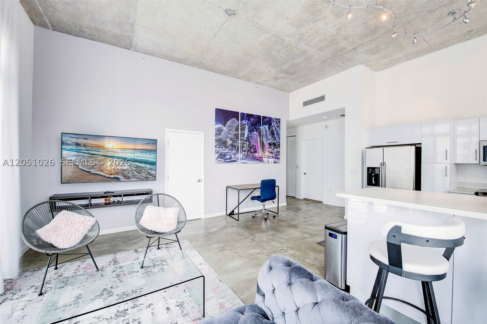THE LOFT DOWNTOWN CONDO - Residential Lease