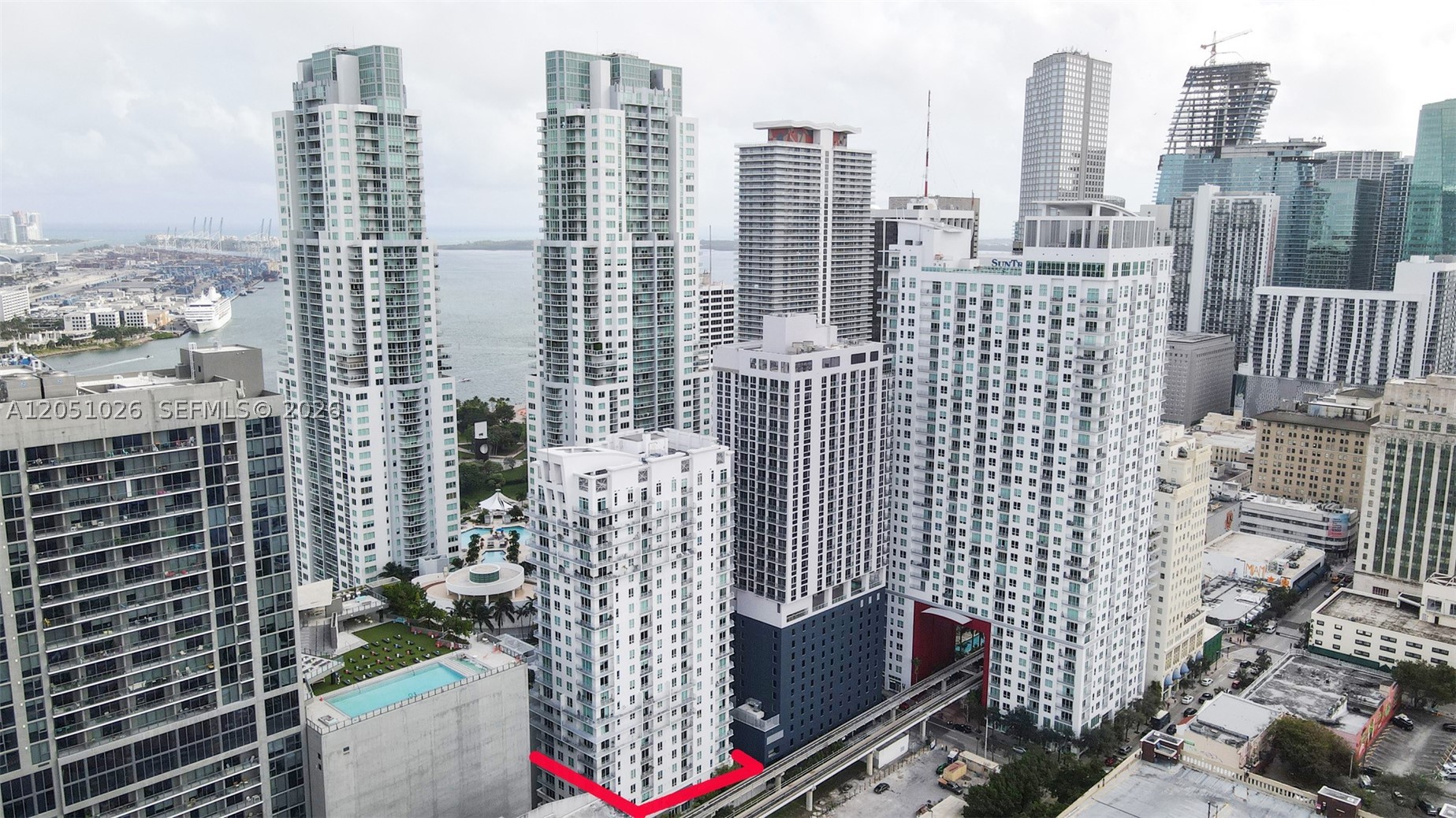 THE LOFT DOWNTOWN CONDO - Residential Lease