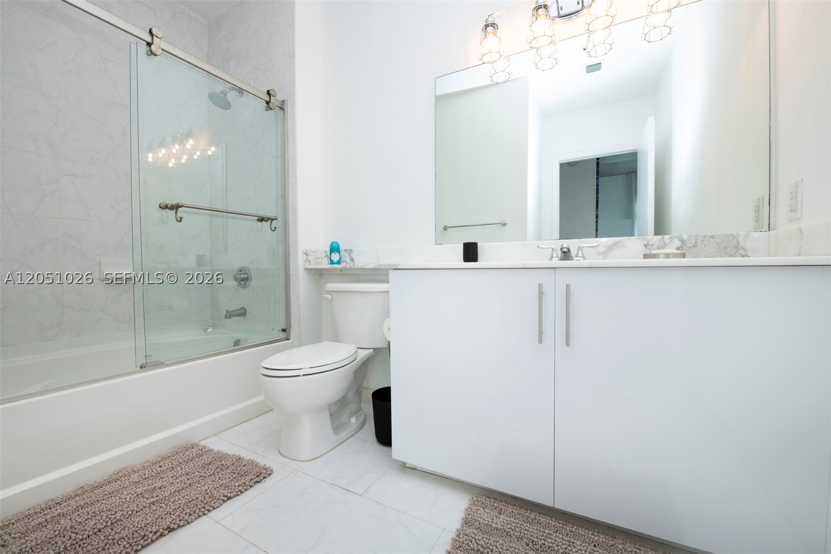 THE LOFT DOWNTOWN CONDO - Residential Lease