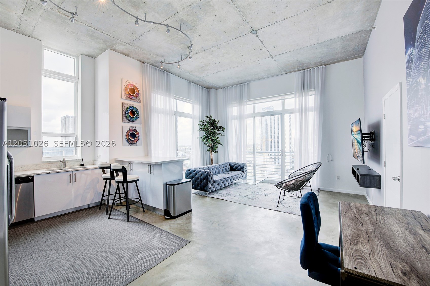 THE LOFT DOWNTOWN CONDO - Residential Lease