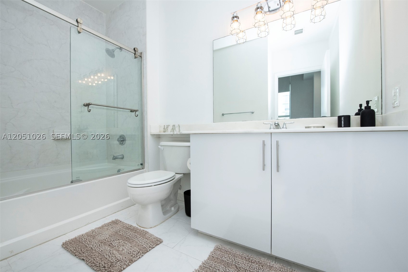 THE LOFT DOWNTOWN CONDO - Residential Lease
