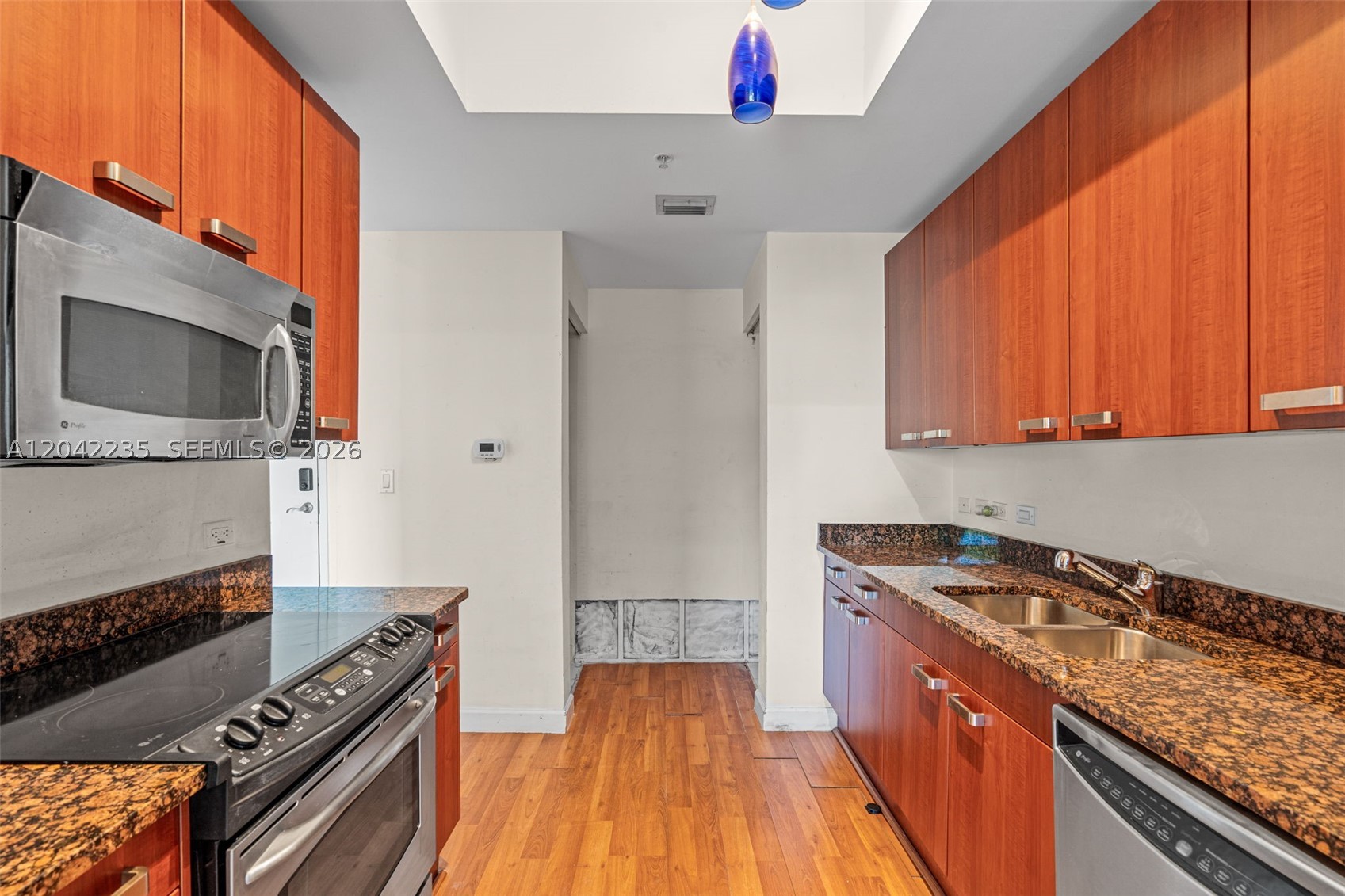 ISLAND CITY LOFTS CONDO - Residential