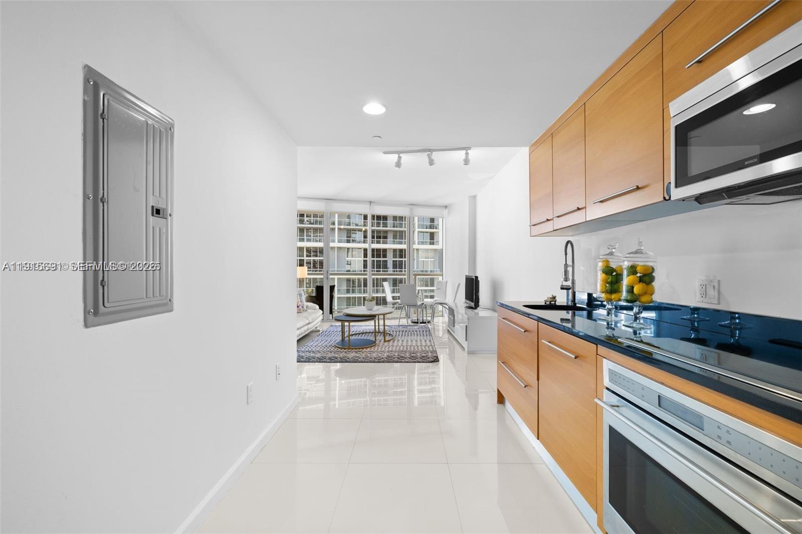 ICON BRICKELL NO TWO - Residential