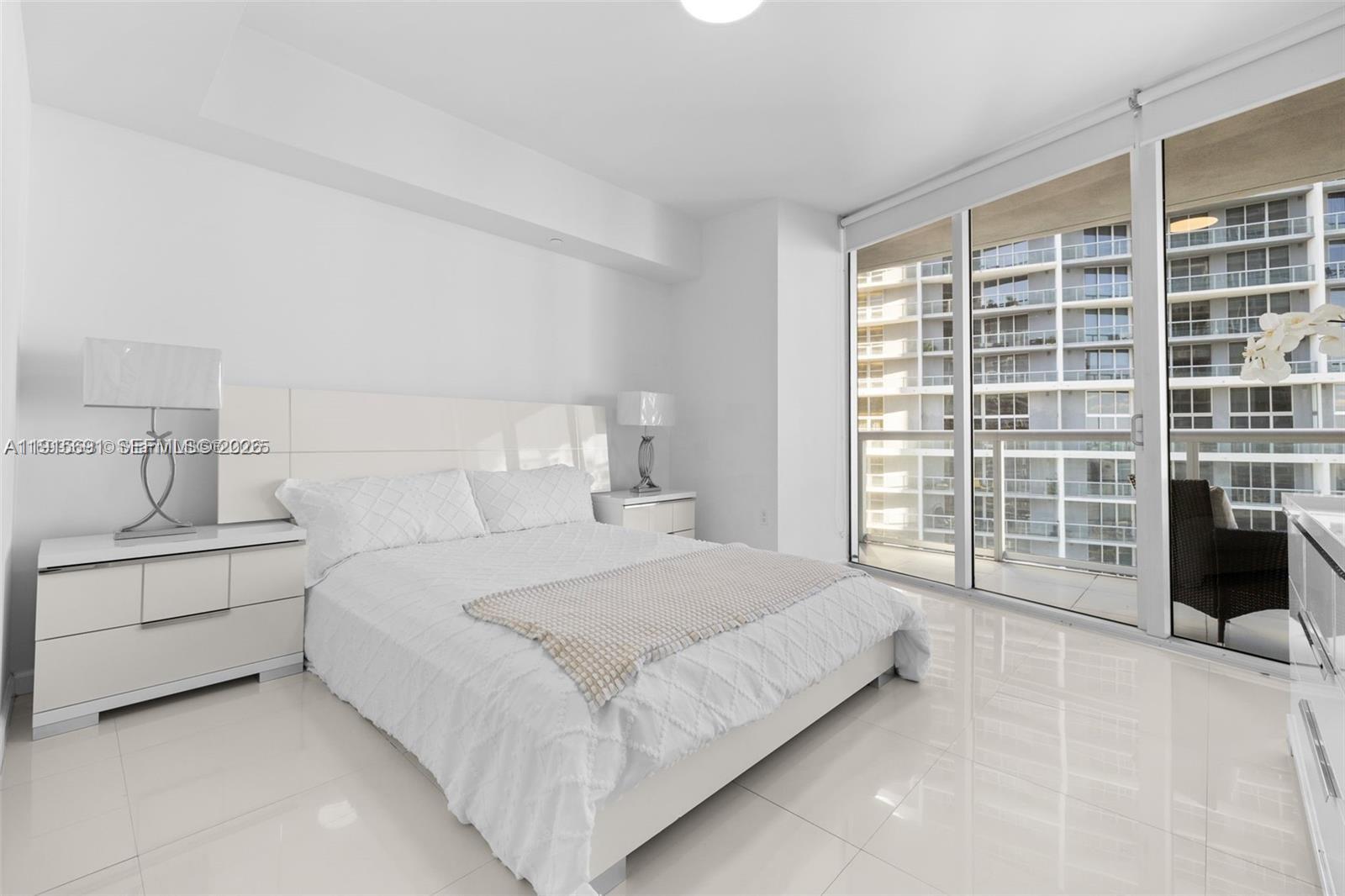 ICON BRICKELL NO TWO - Residential