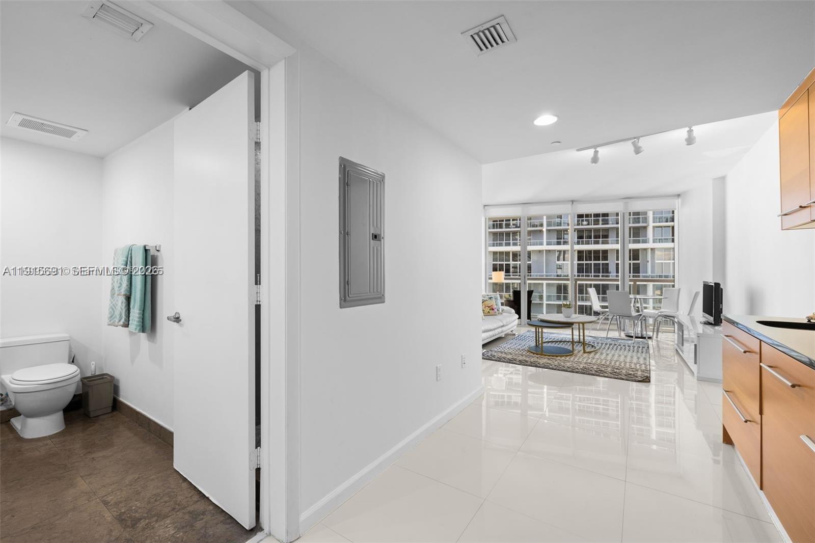 ICON BRICKELL NO TWO - Residential