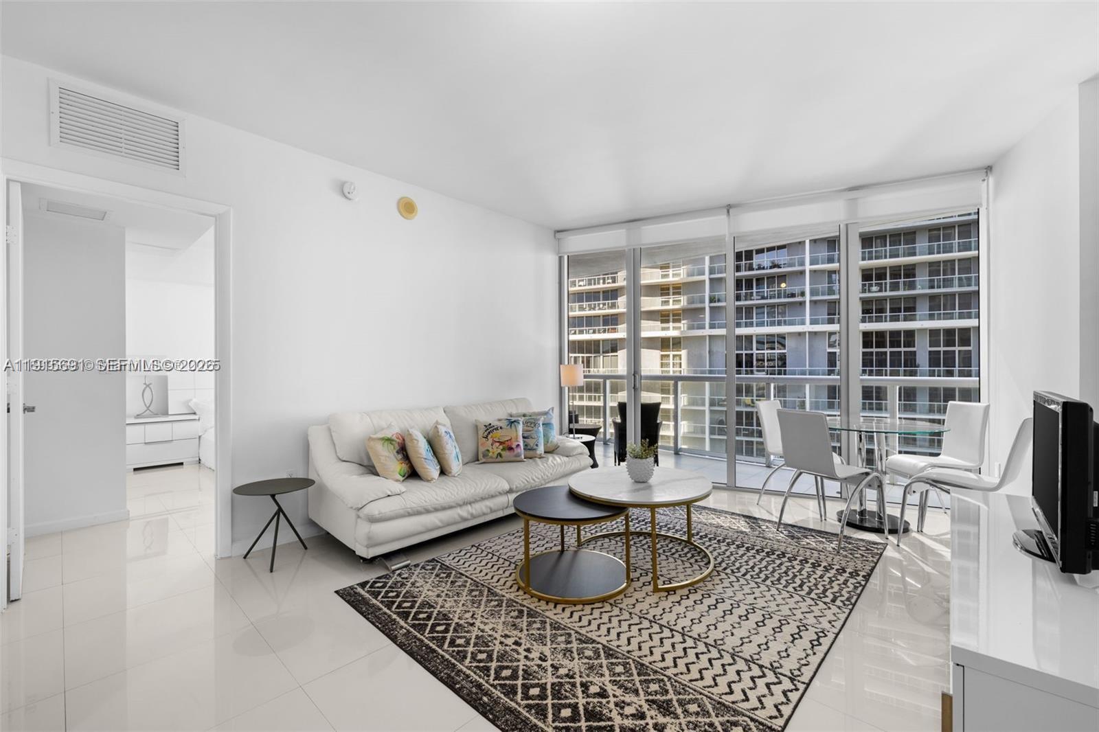 ICON BRICKELL NO TWO - Residential