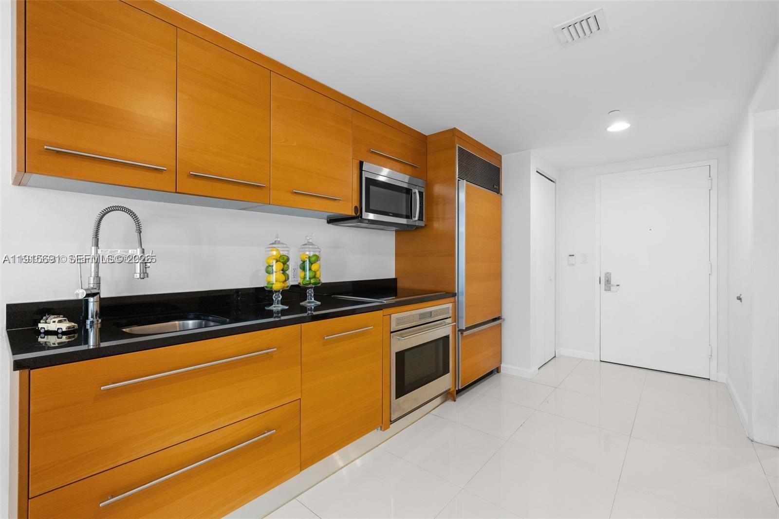 ICON BRICKELL NO TWO - Residential
